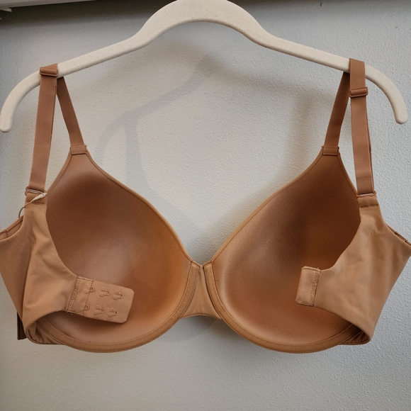 SKIMS NWT Fits Everybody T-Shirt Demi Bra - Picture 2 of 5